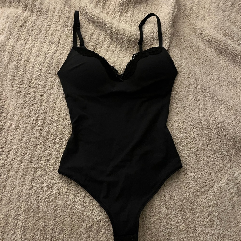 SKIMS fits everybody lace push-up bodysuit
